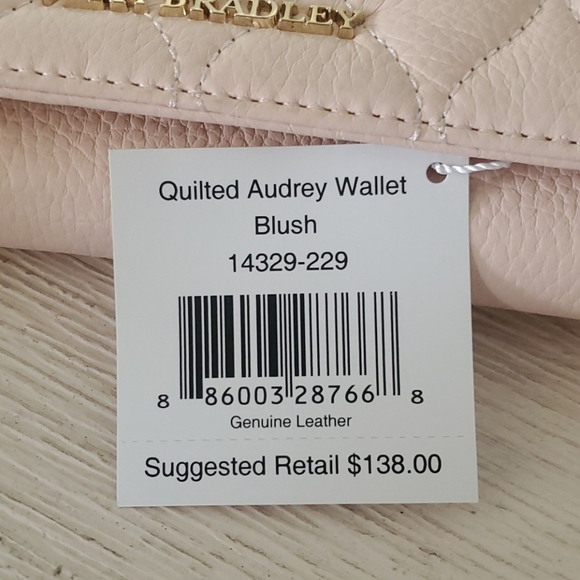 New Vera Bradley Wallet Quilted Audrey Blush - Picture 4 of 4